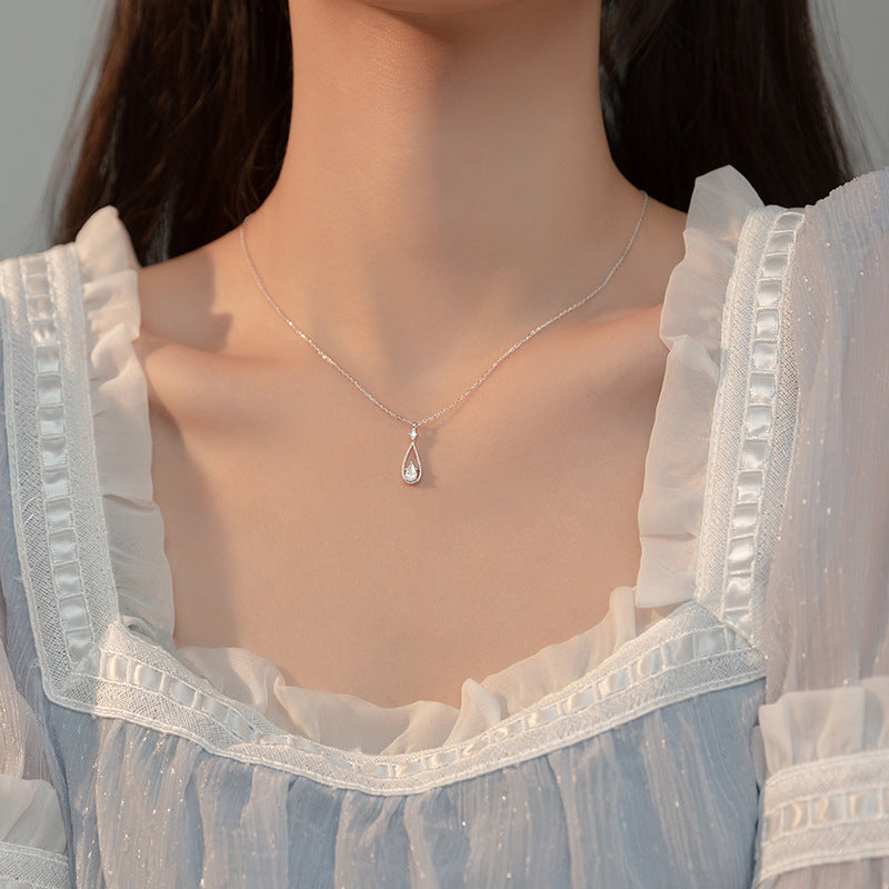 Collier d’eaux cristallines