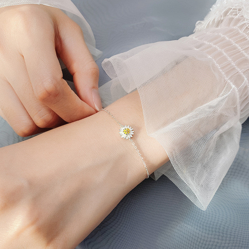 Small Daisy Chain Bracelet