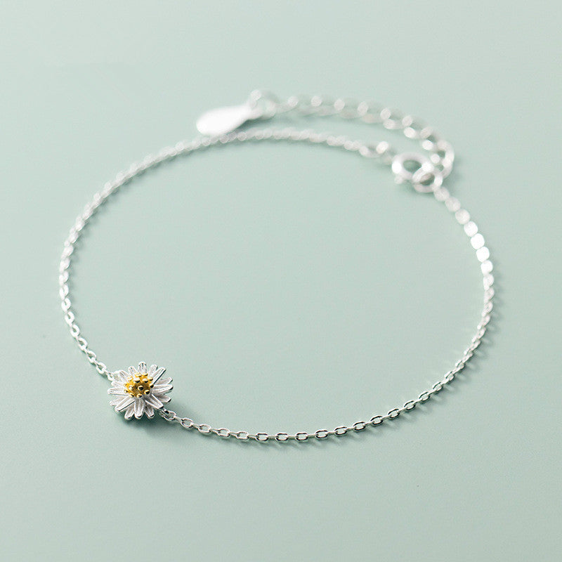 Small Daisy Chain Bracelet