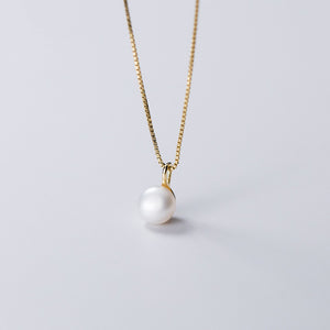 Geometric Oval Pearl Necklace