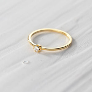 Minimalist Zircon Finger Ring