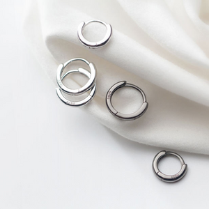 Round Short Hoop Earrings