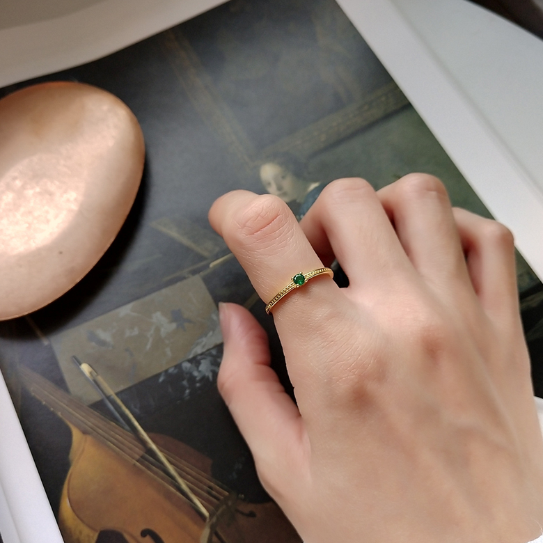 Round Green Zircon Ring