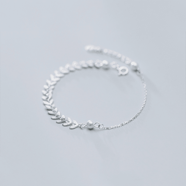 Vue alternative de Leaf and Round Beads Bracelet
