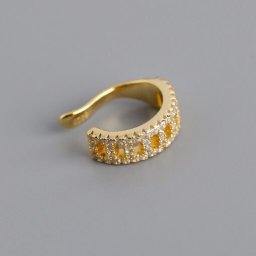 Fine U-shaped Ear Bone Clips - Image 5