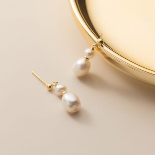 Baroque Pearl Earrings - Image 5