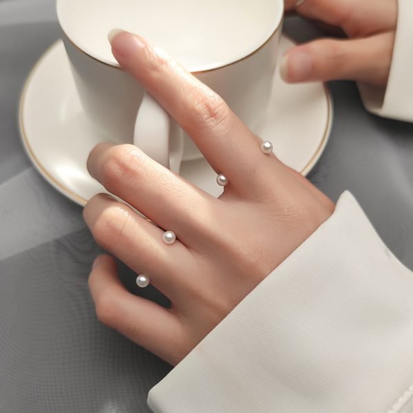Pearl Elegance Open Finger Ring