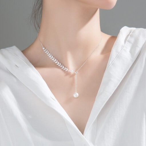 Wheat Ear Leaf Pearl Necklace - Image 2