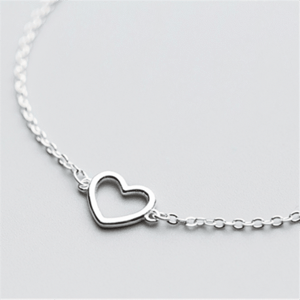 Vue alternative de Love Heart Bracelet