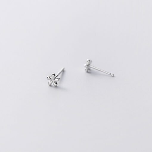 Glossy Little Flower Earrings - Image 4