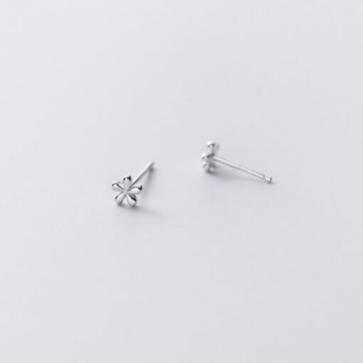 Glossy Little Flower Earrings