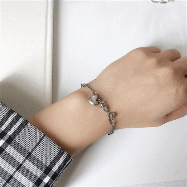 Vue alternative de Vintage Chain Love Bracelet