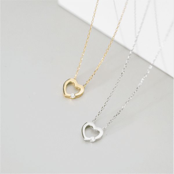 Vue alternative de Love Heart Clavicle Chain Necklace