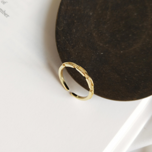Chain Buckle Ring