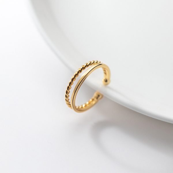 Vue alternative de Twisted Harmony Ring