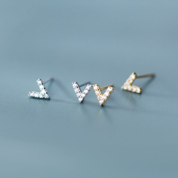 Vue alternative de V-Shaped Earrings