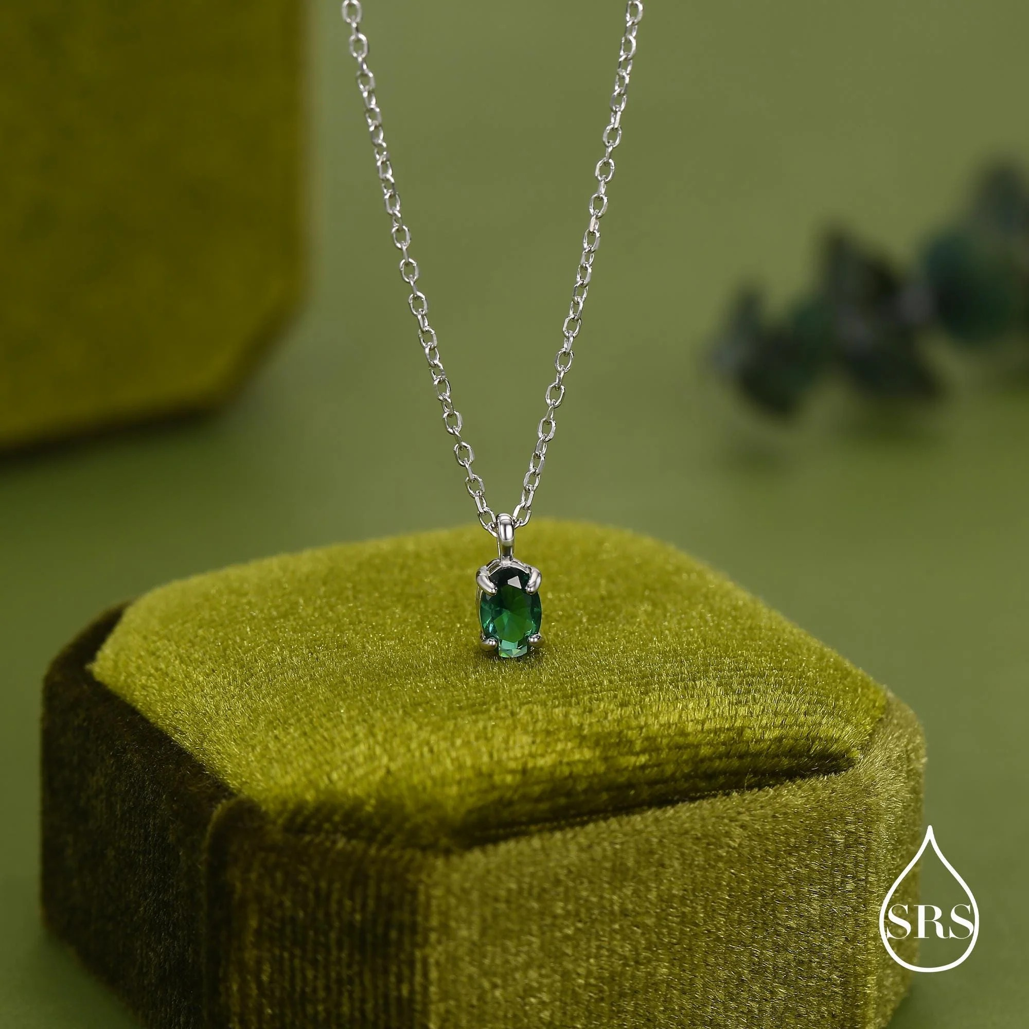 Emerald Green CZ Oval Pendant Necklace - Image 4