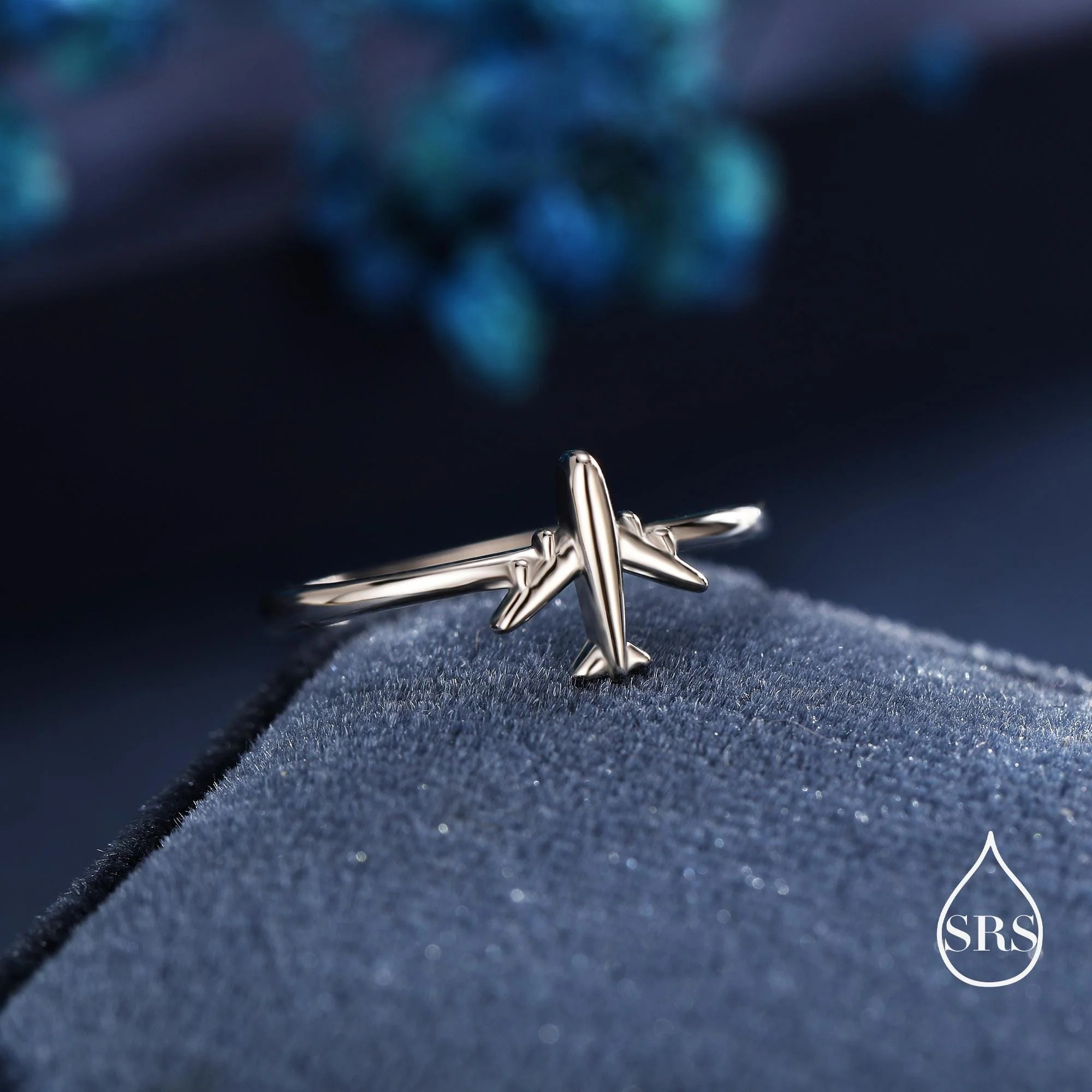 Vue alternative de Tiny Plane Motif Ring