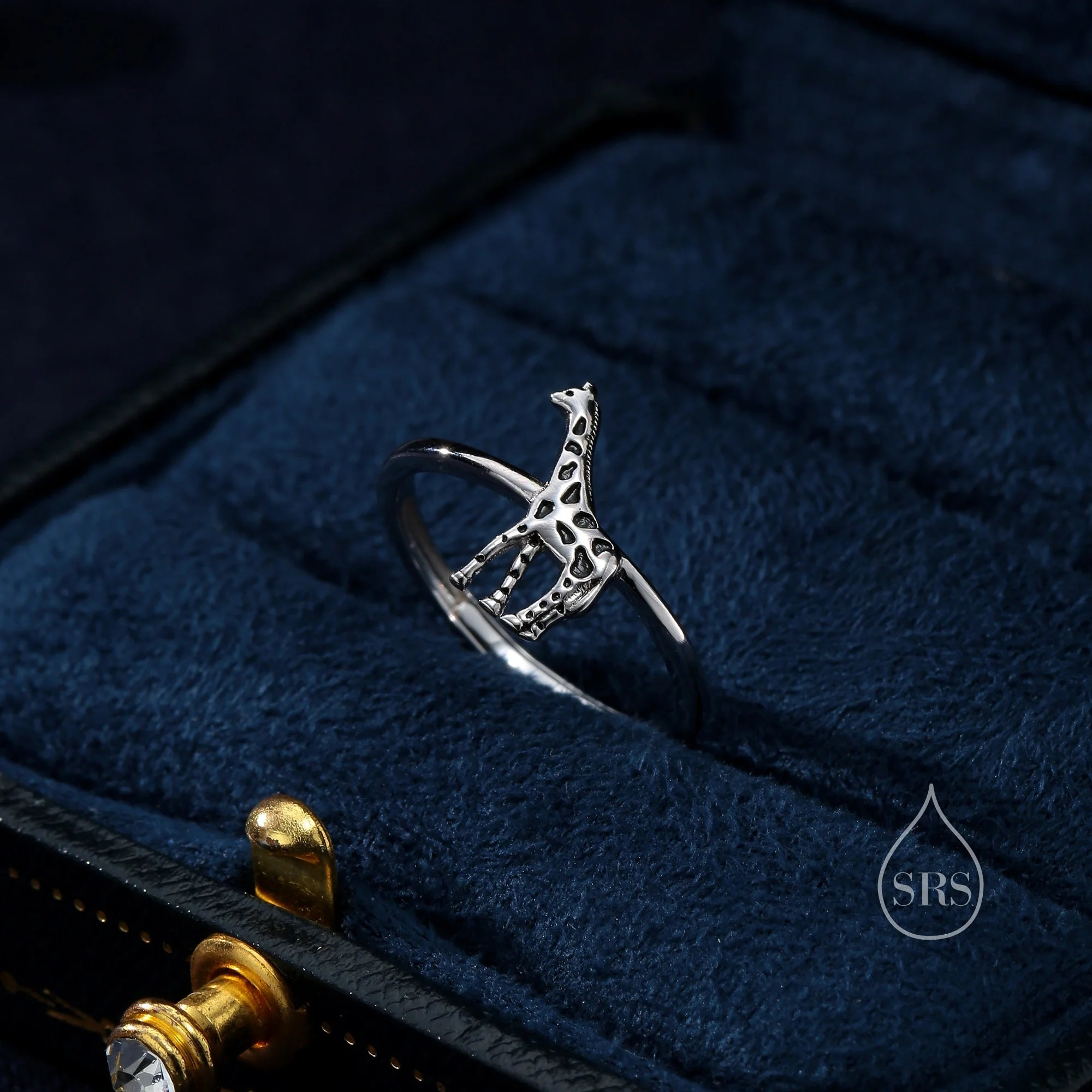 Vue alternative de Cute Giraffe Motif Ring