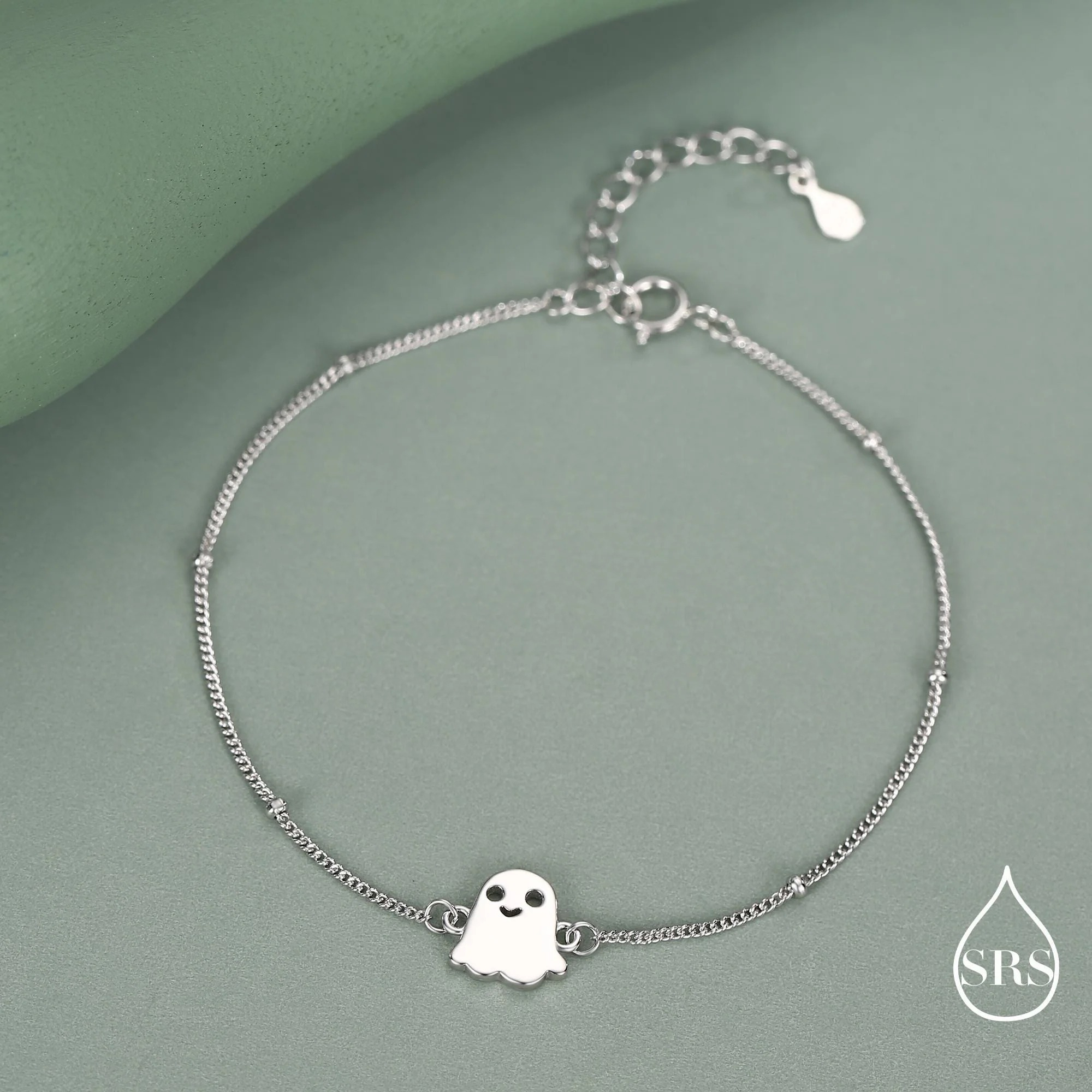 Vue alternative de Ghost Charm Bracelet