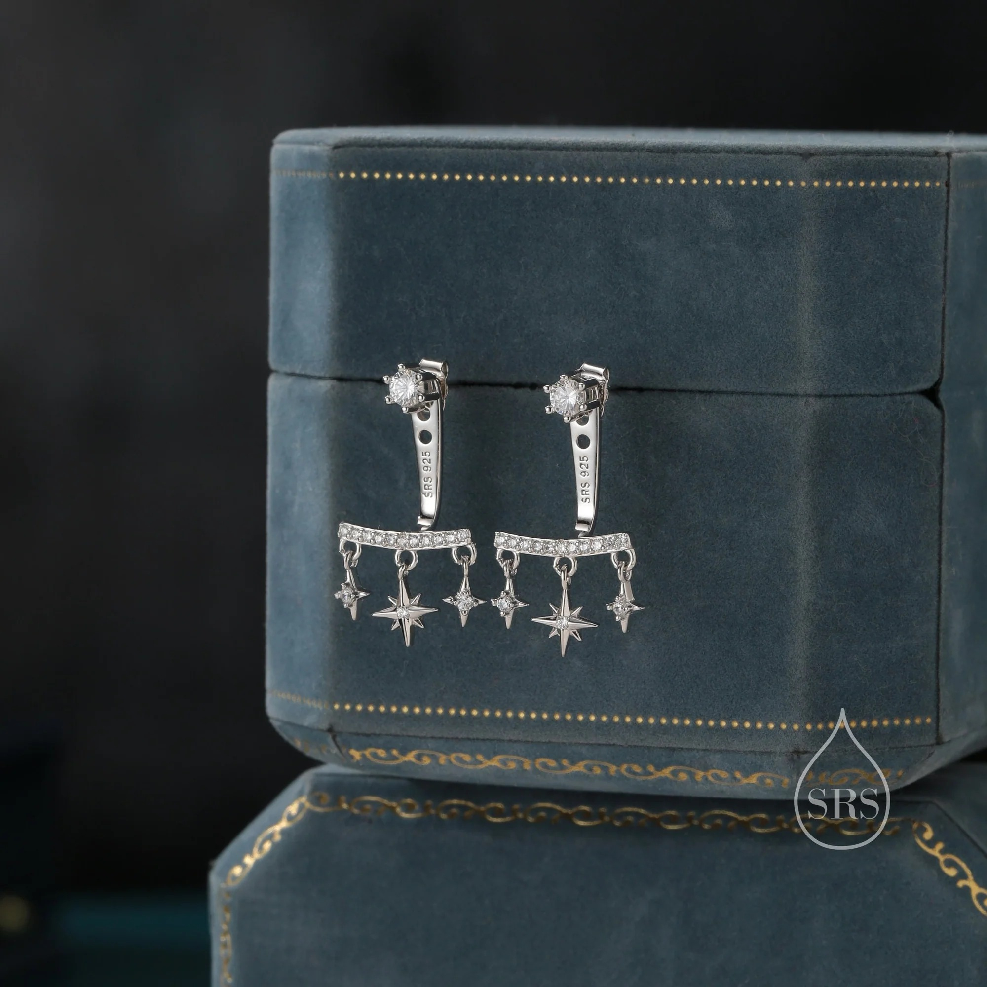 Vue alternative de Dangling Starburst Star Ear Jacket in Sterling Silver