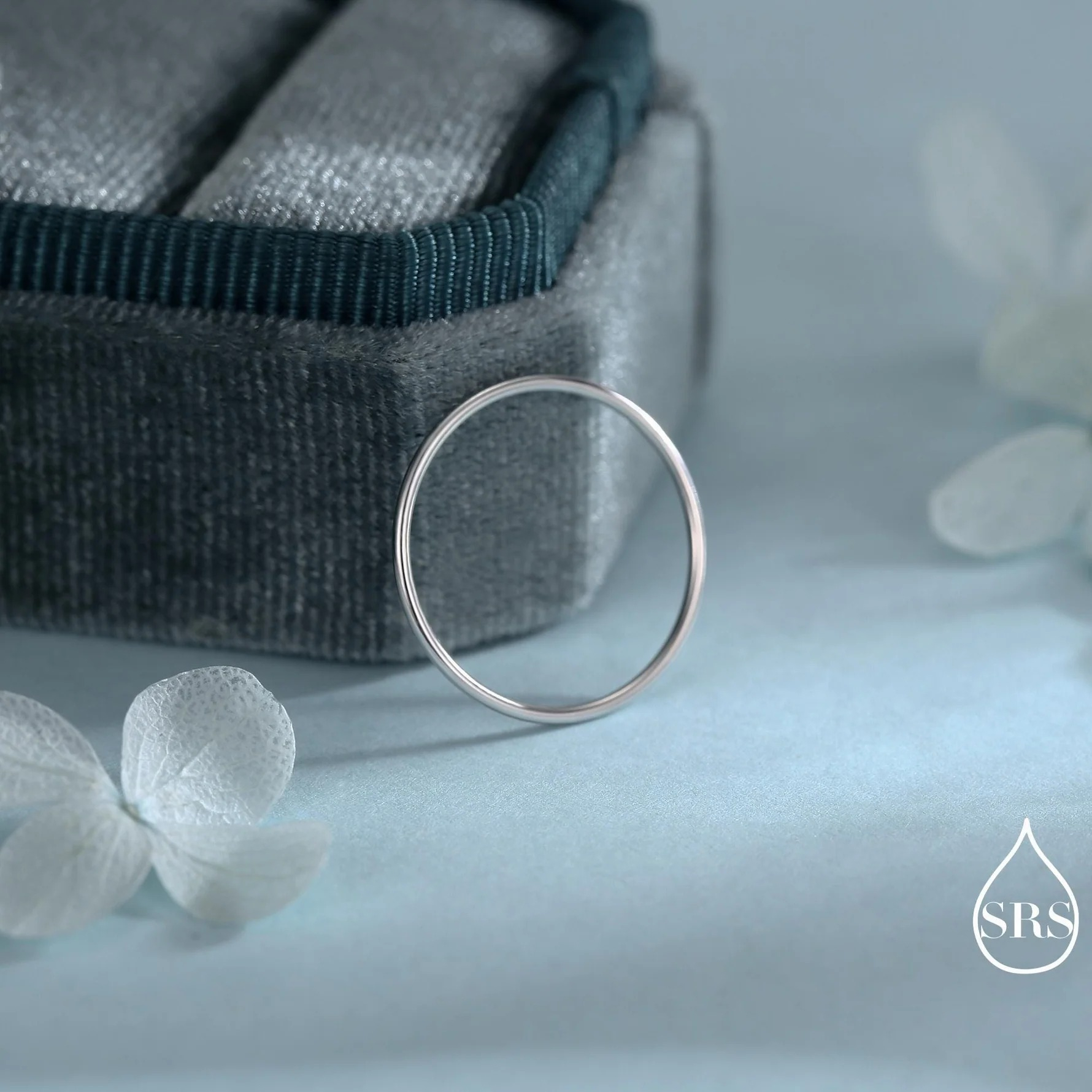 Super Skinny Midi Stacking Ring - Image 5