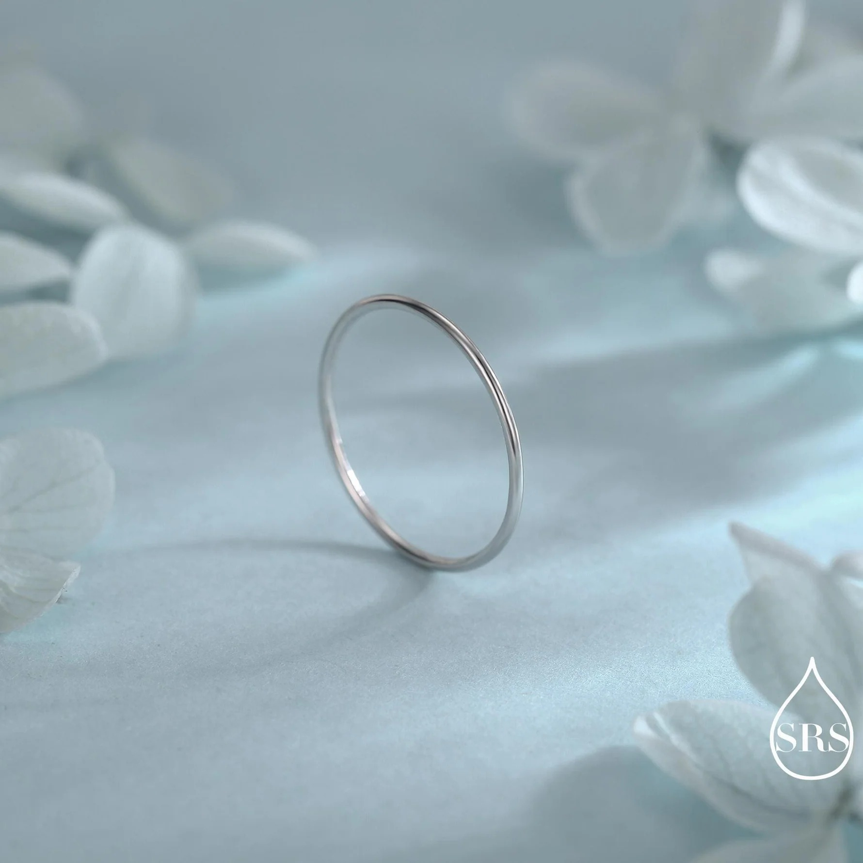 Super Skinny Midi Stacking Ring - Image 8