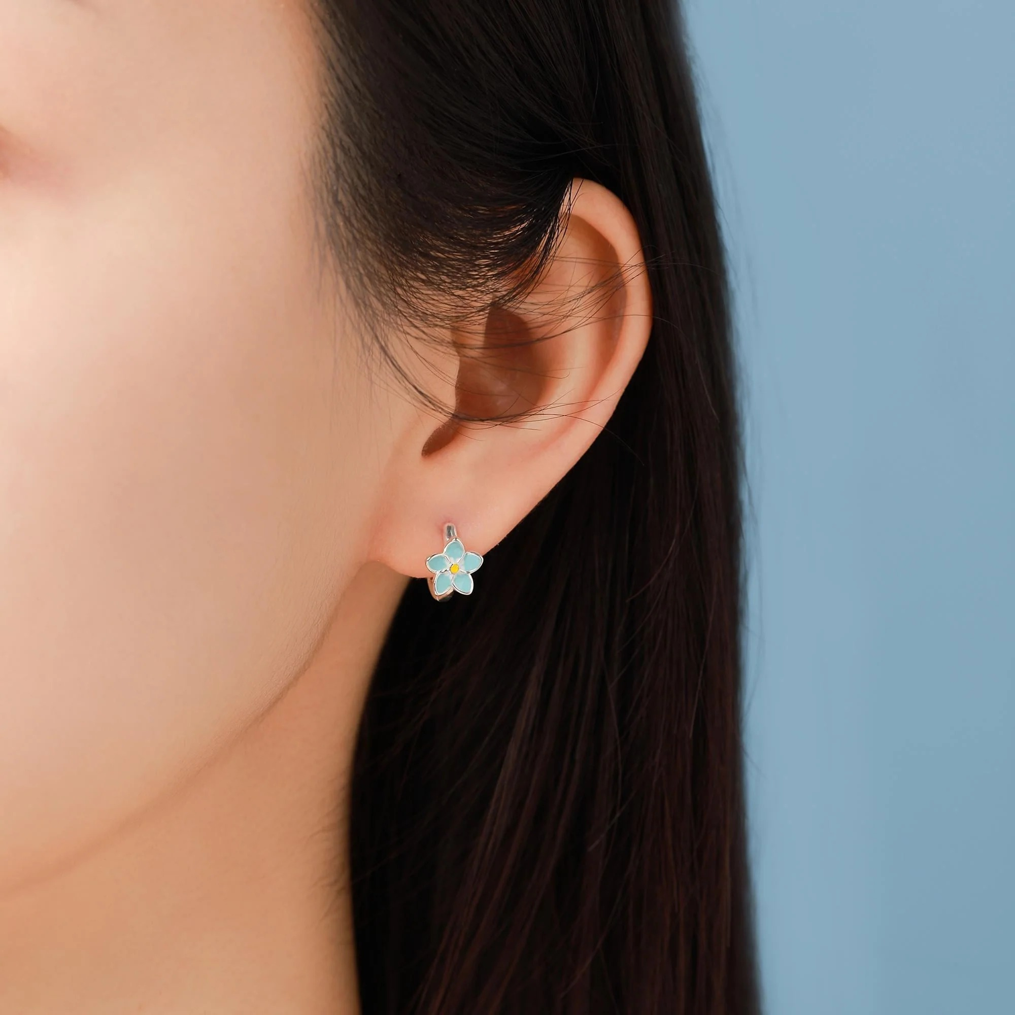 Dainty Forget Me Not Flower Huggie Hoop earrings