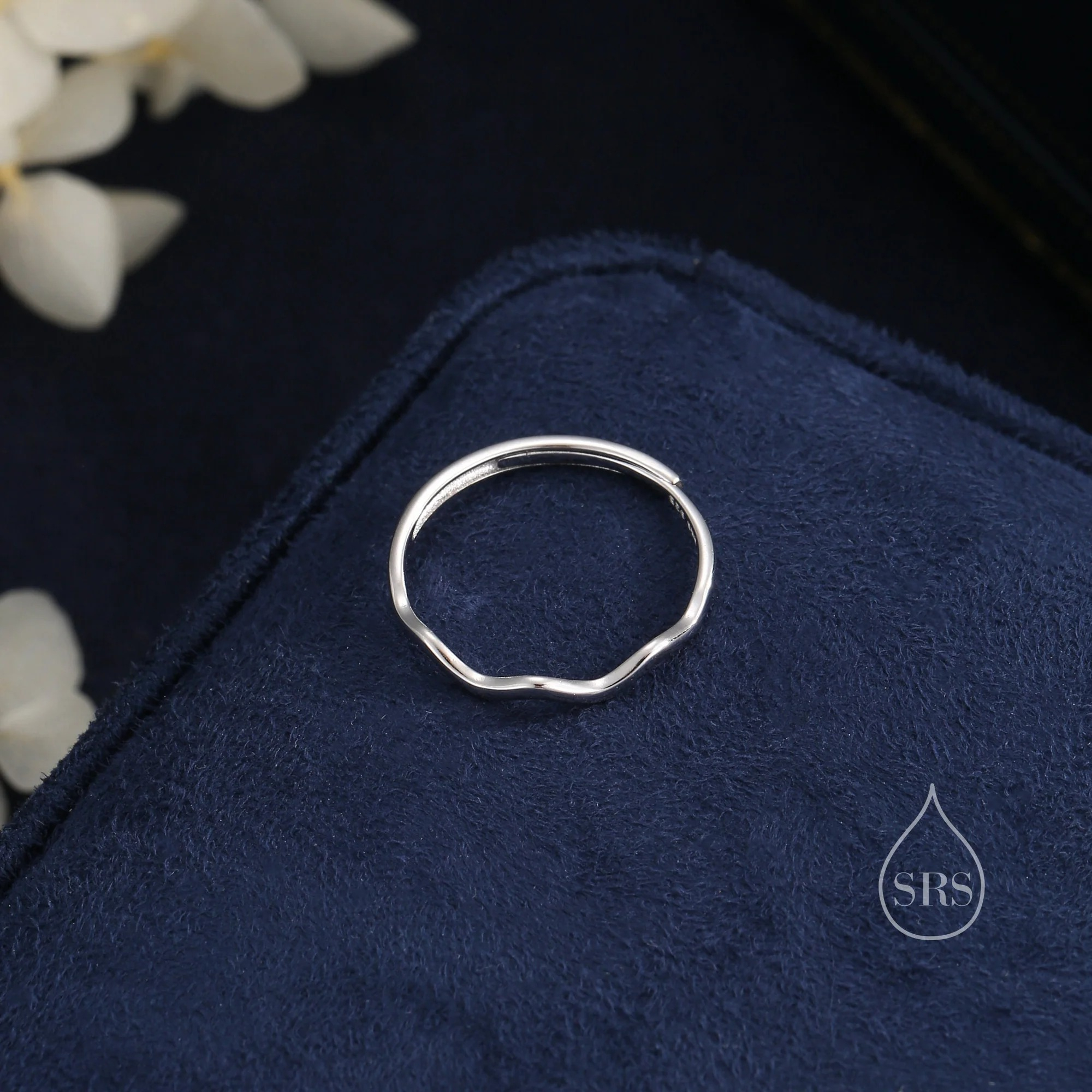 Minimalist Skinny Wave Stacking Ring - Image 6