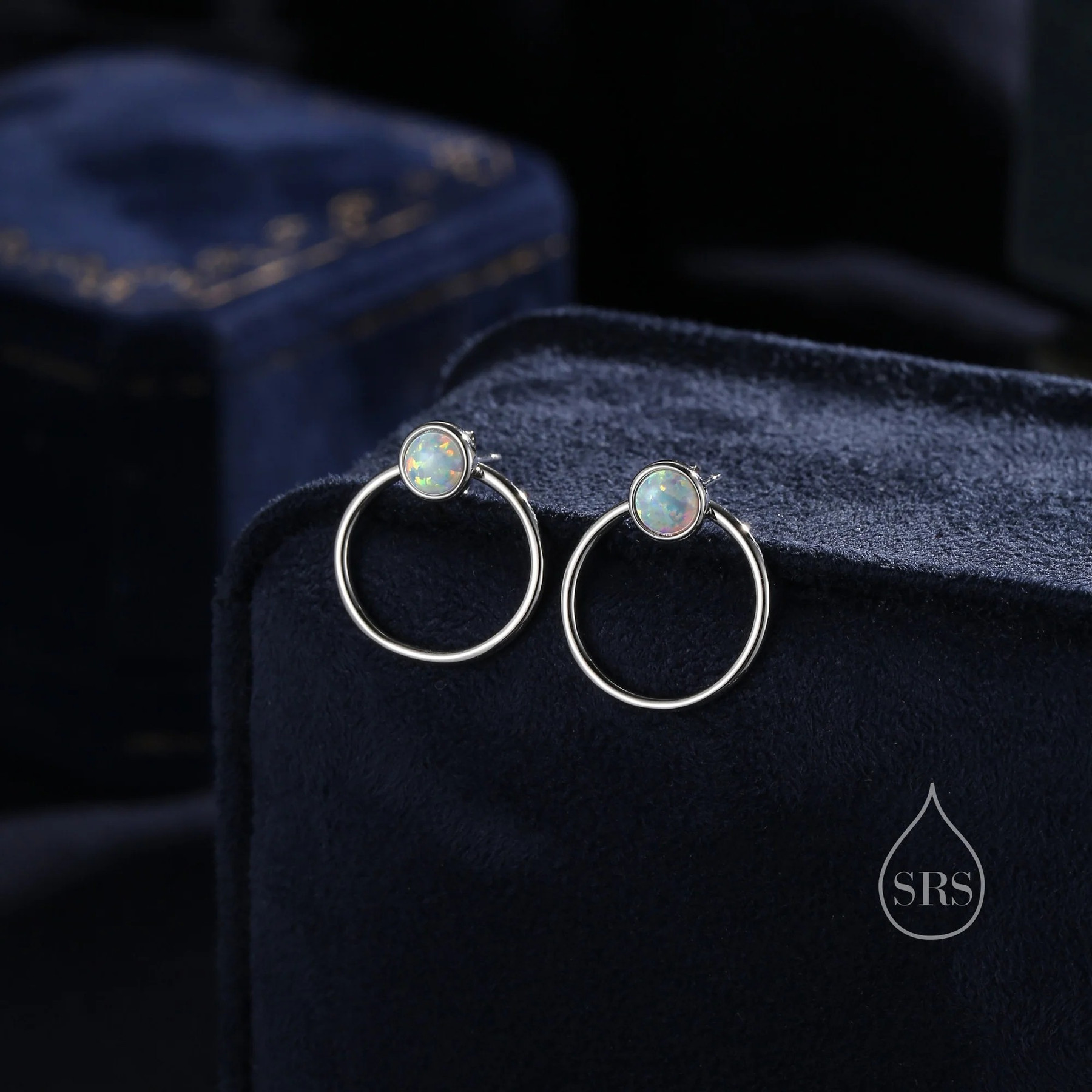 Vue alternative de Double Circle White Opal Ear Jacket